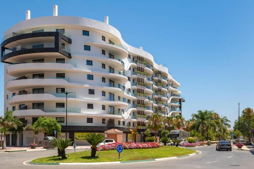 Keywise Family Luxury Infinity Beach & Golf Estepona Exteriör bild